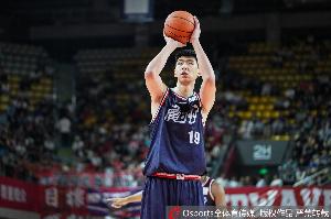 内线支柱！徐昕4中4高效拿下10分8板4帽 正负值+14配图