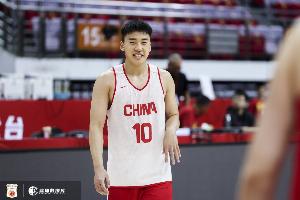 媒体人：男篮教练组给队员放假三天 7号晚上再回北京集合配图