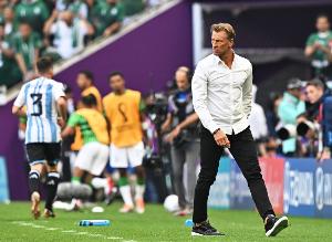勒纳尔连续3届带不同球队参加世界杯，米卢曾连续5届做到配图