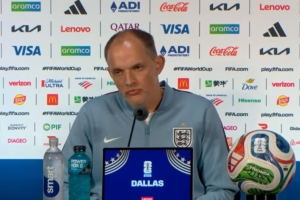 图赫尔：困难不会影响我们的心情，我甚至不知道装备被盗的事配图