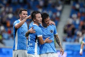 就在今天！新鹏城3-0西海岸结束2连败&取得对西海岸队史首胜配图